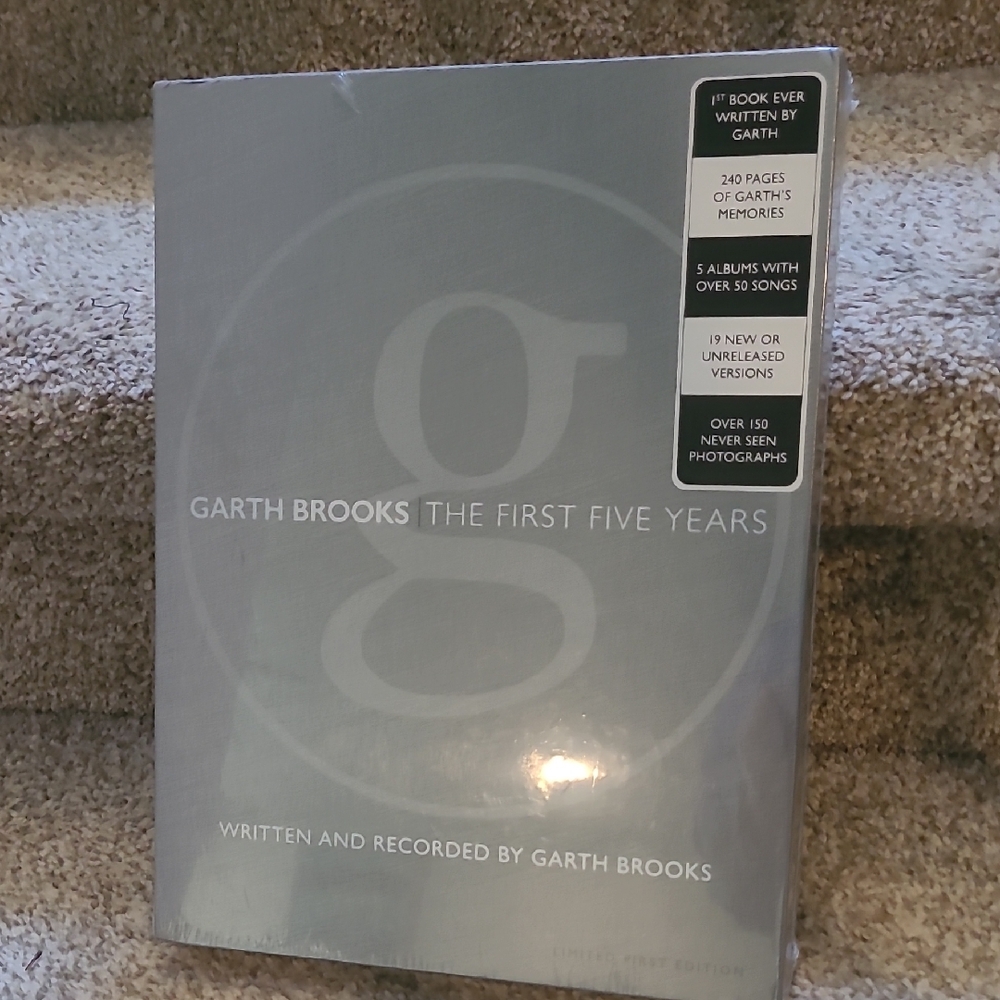 Garth Brooks The First Five Years Book